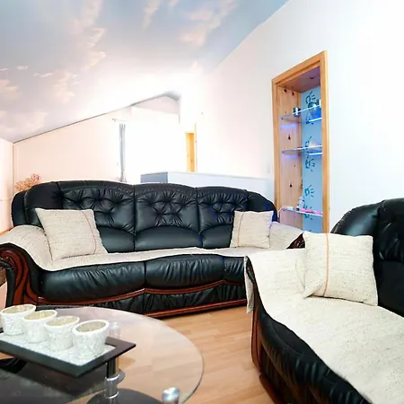 Apartment Ad Astra *